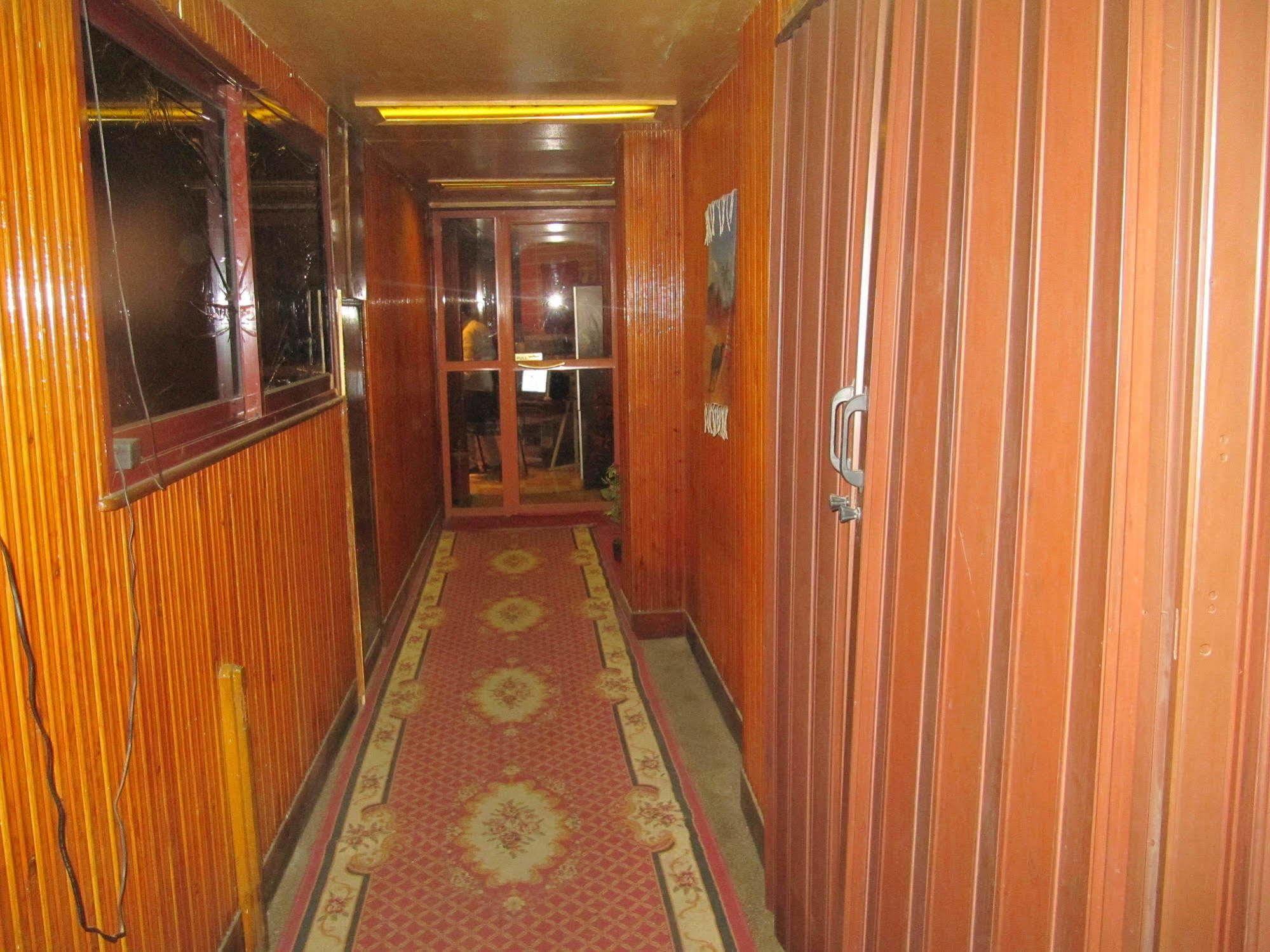 Plaza Hotel 2*